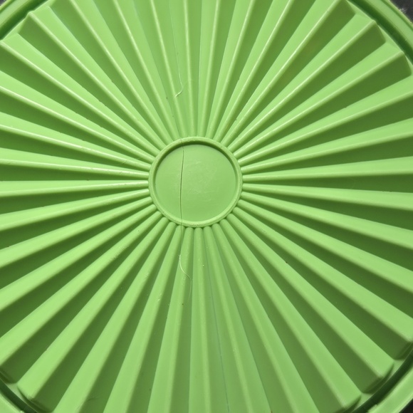 Tupperware Green Food Storage Containers Set - Picture 13 of 13